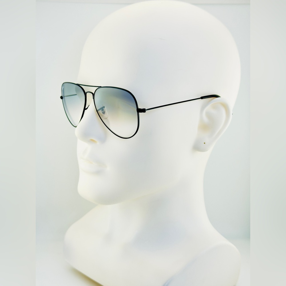 Ray-Ban Aviator Gradient Sunglasses RB3025 Black Frame Light Gray Lenses UNISEX! - Picture 5 of 15